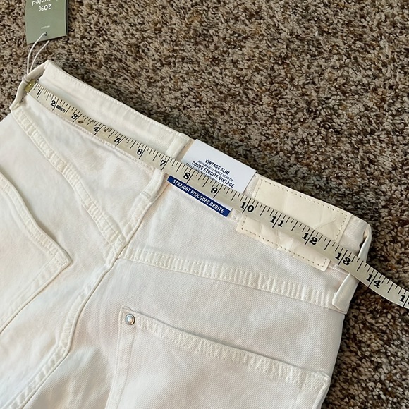 H&M White “Vintage Slim” High Rise Jeans - Picture 9 of 12